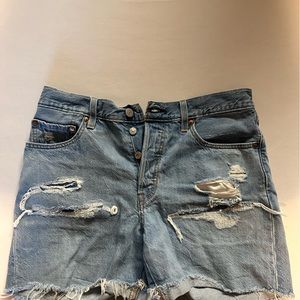 Women’s Levi’s shorts